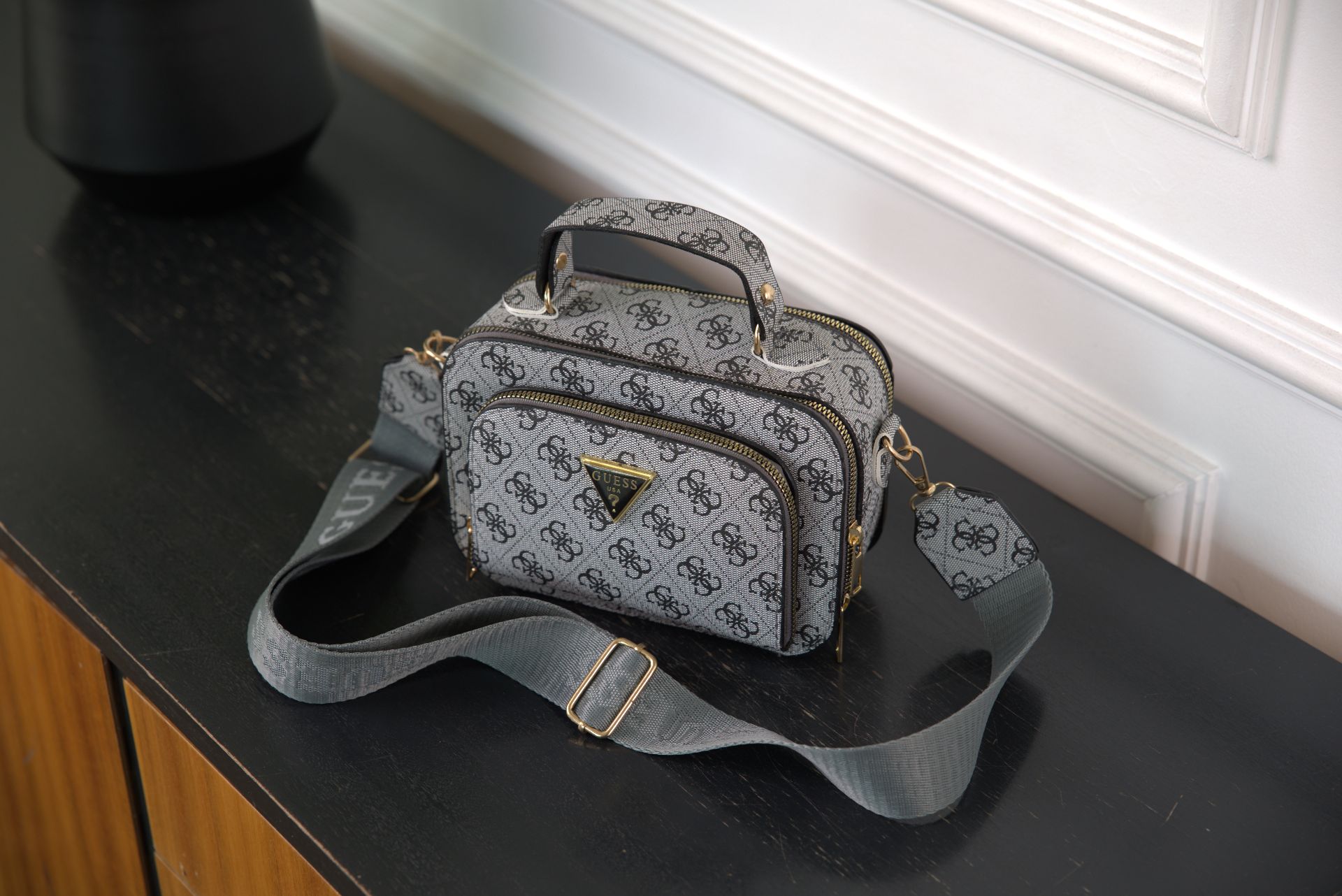 Guess 4G Logo Camera Bag, Grey